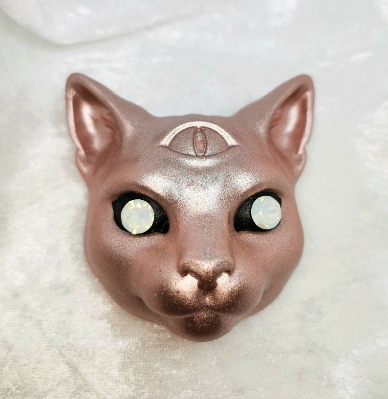 Cosmic mystic resin cat mirror, crystal sphynx pocket makeup mirror, Witchy accessory, resin art, witchy gift, gothic accessories image 6