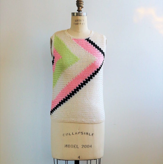 1960s Summer Top | 60s Mod Sweater | Graphic Bold