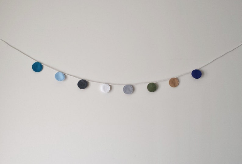 Multiple color circle felt garland image 1