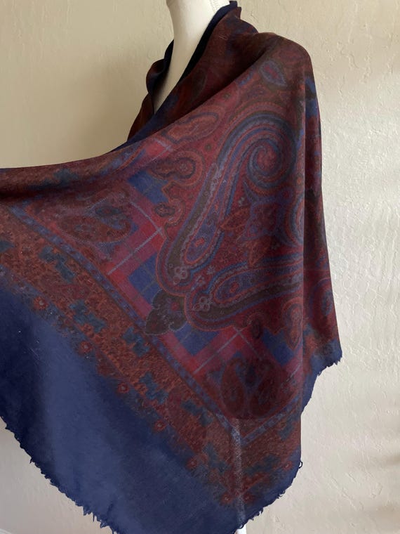 Thin wool wrap - image 2