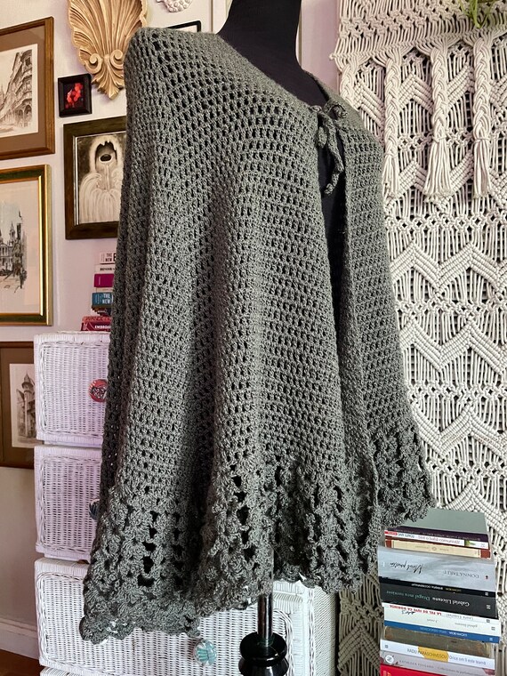 Hand crochet cape - image 4