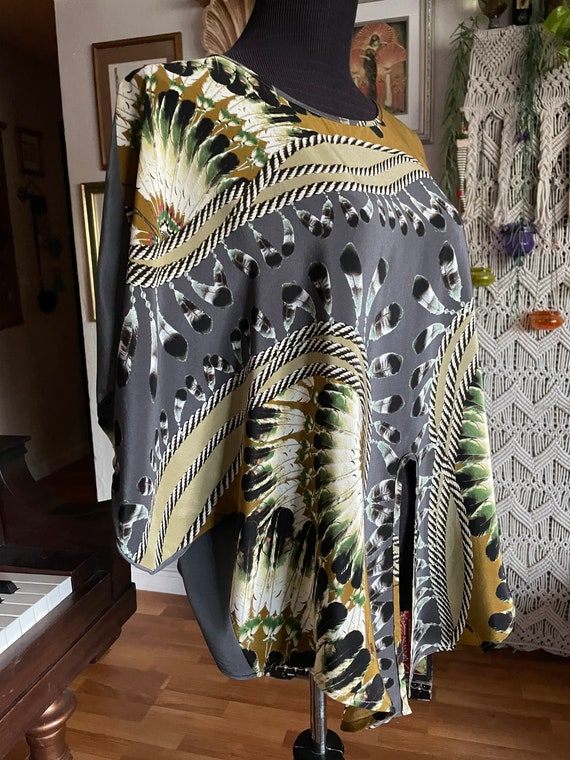 Feathers pattern silk top - image 4