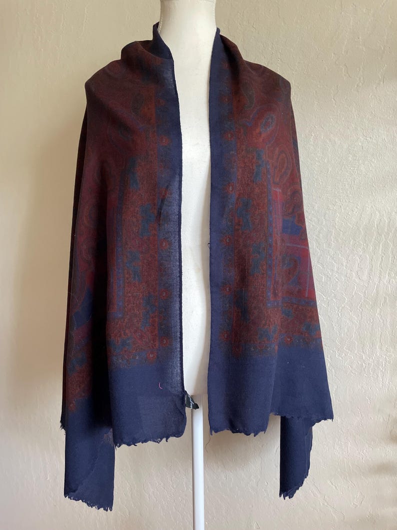 Châle fin en laine image 6