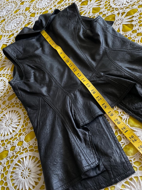 Leather vest - image 9