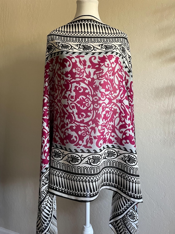 paisley pattern wrap - image 4