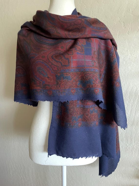 Thin wool wrap - image 1
