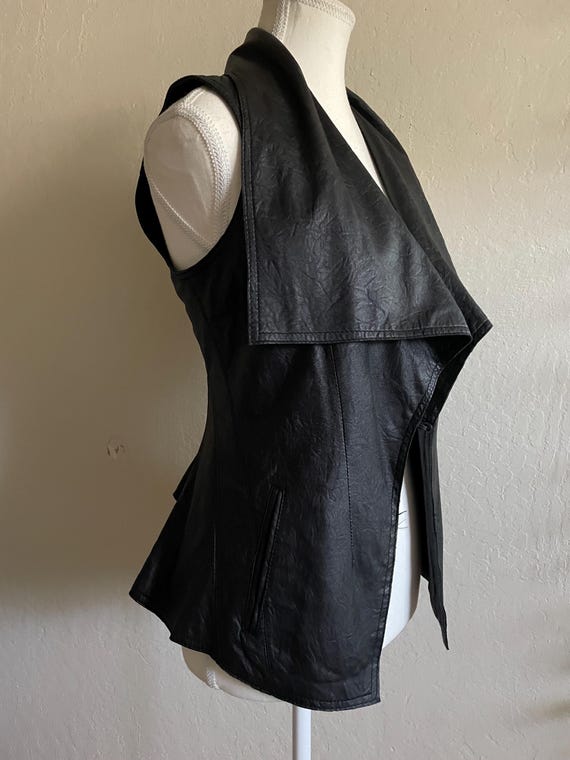 Leather vest - image 3
