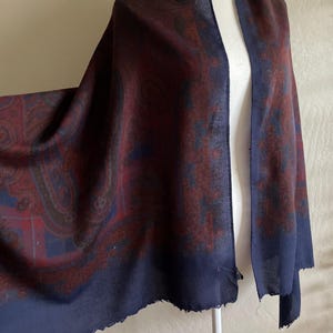 Châle fin en laine image 3