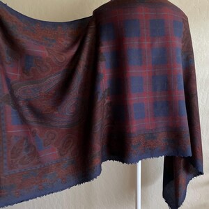 Châle fin en laine image 4