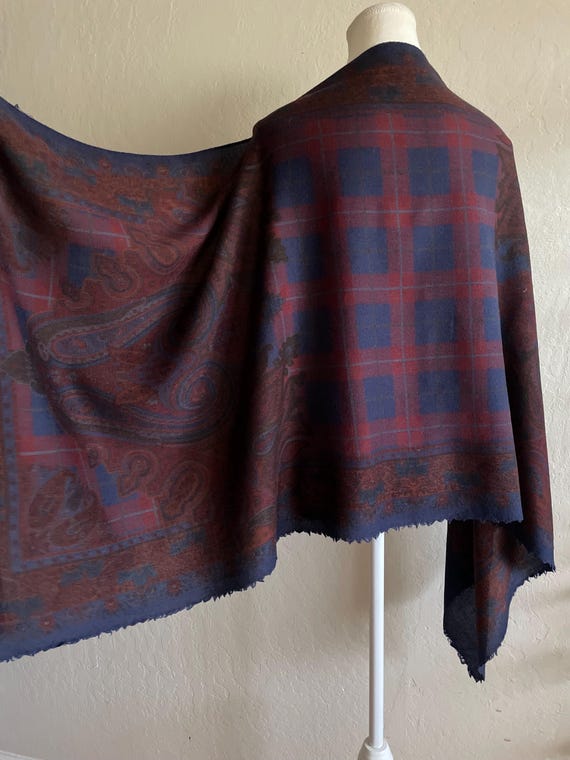 Thin wool wrap - image 4