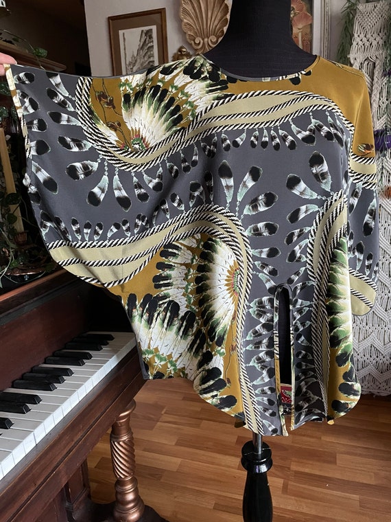 Feathers pattern silk top - image 1
