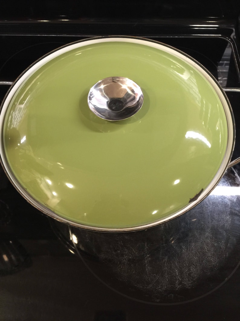 Kittelsen design Vintage Mid century Cathrineholm Norway covered 2 Quart pot-green lotus-avacado green-Cathrineholm-Large dutch oven pot