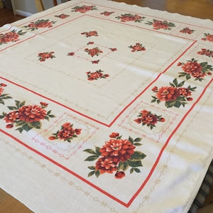 White Red Floral Patterns Retro Rectangle Tablecloth