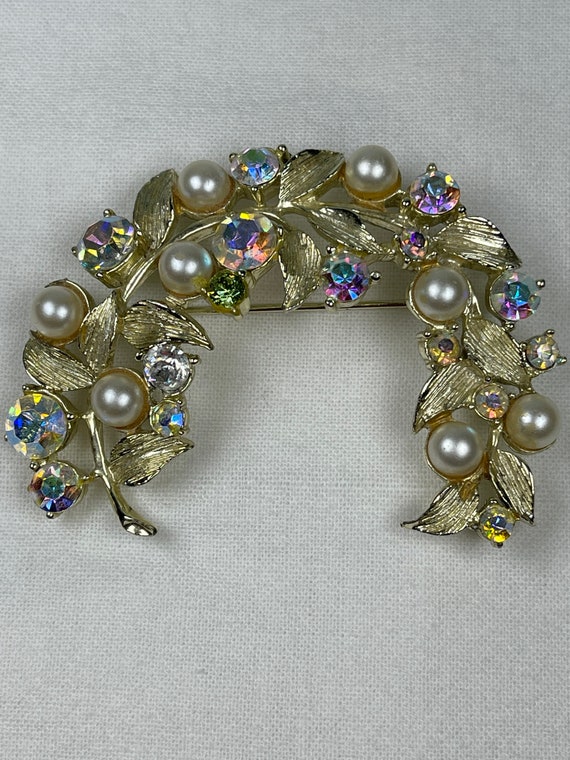 Vintage crescent pin-rhinestones-faux pearls-wrea… - image 9