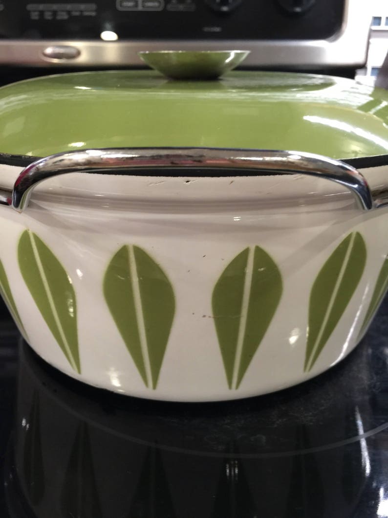 Kittelsen design Vintage Mid century Cathrineholm Norway covered 2 Quart pot-green lotus-avacado green-Cathrineholm-Large dutch oven pot