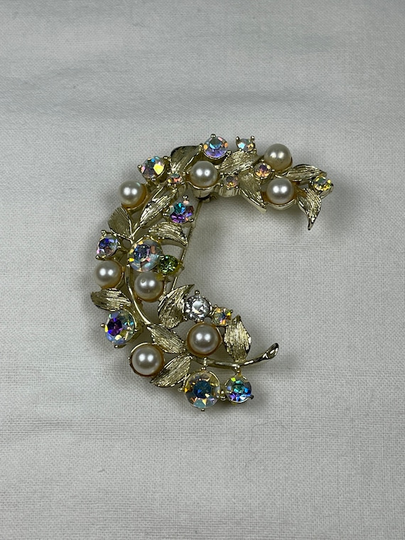 Vintage crescent pin-rhinestones-faux pearls-wrea… - image 2