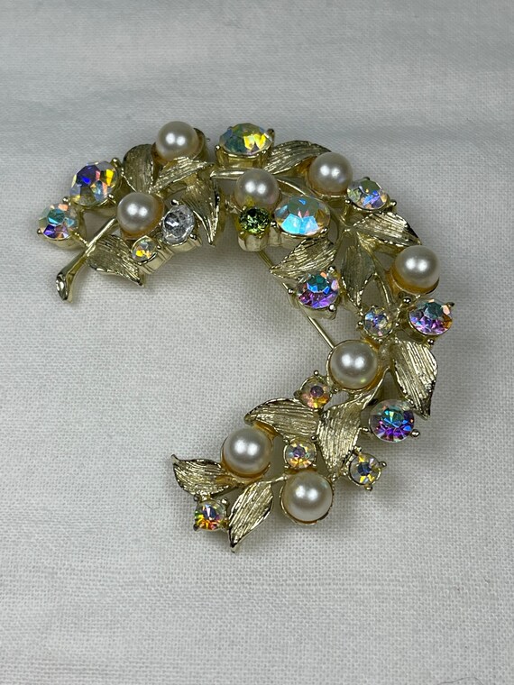 Vintage crescent pin-rhinestones-faux pearls-wrea… - image 5