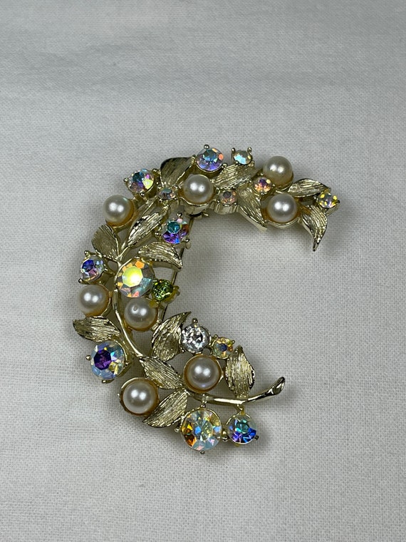 Vintage crescent pin-rhinestones-faux pearls-wrea… - image 8