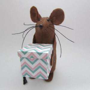 Marry Me Mouse, Engagement Mouse, Felt Mouse, Anniversary Gift,  Proposal