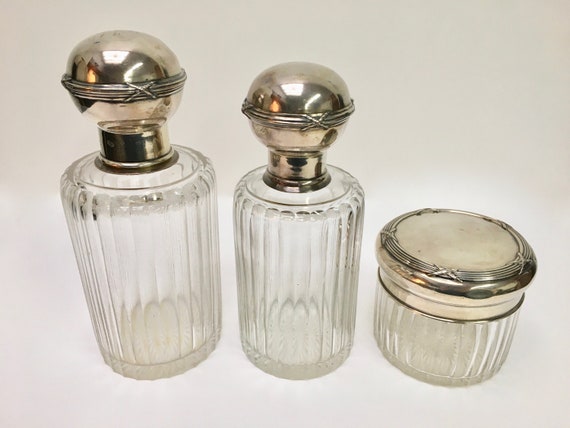 ANTIQUE VANITY SET - Late 19th century set of 3 l… - image 1