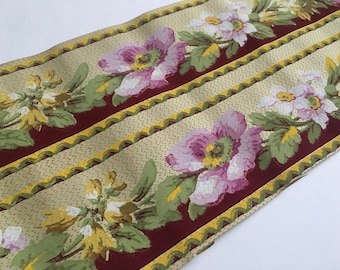 Antique Floral Wallpaper Border – 1880s French Pink Flowers, 6ft