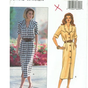 Op de afbeelding: Een naaipatroon voor een jurk met twee verschillende stijlen. De eerste stijl is een zwart-witte ruitjesjurk met een knoopsluiting en korte mouwen. De tweede stijl is een gele jurk met een knoopsluiting en korte mouwen. Het patroon is voor maten 6-8-10.