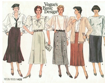 80s Pleated Skirts | Hemline Godets | Slim Fit | Stitched Pleats | Vogue Basic Design 1425 Size 10 Waist 25  Hip 34.5 Uncut