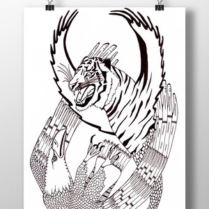 Op de afbeelding: Zwart-wit illustratie van een tijger met vleugels en een adelaar. De tijger brult met open mond en de adelaar kijkt omhoog. Het kunstwerk is een pen- en inkttekening.