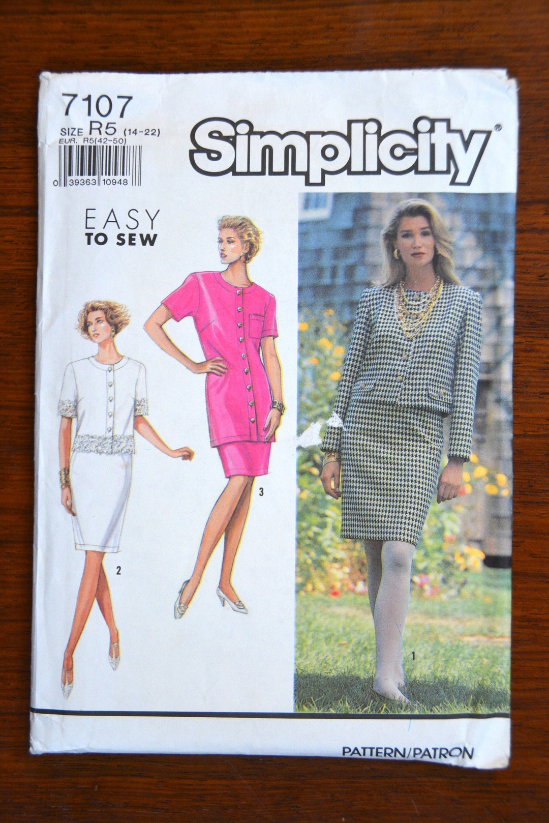 gold country girls: Patterns From The Past: Simplicity 7394 - A Classic  Chanel-Style Suit