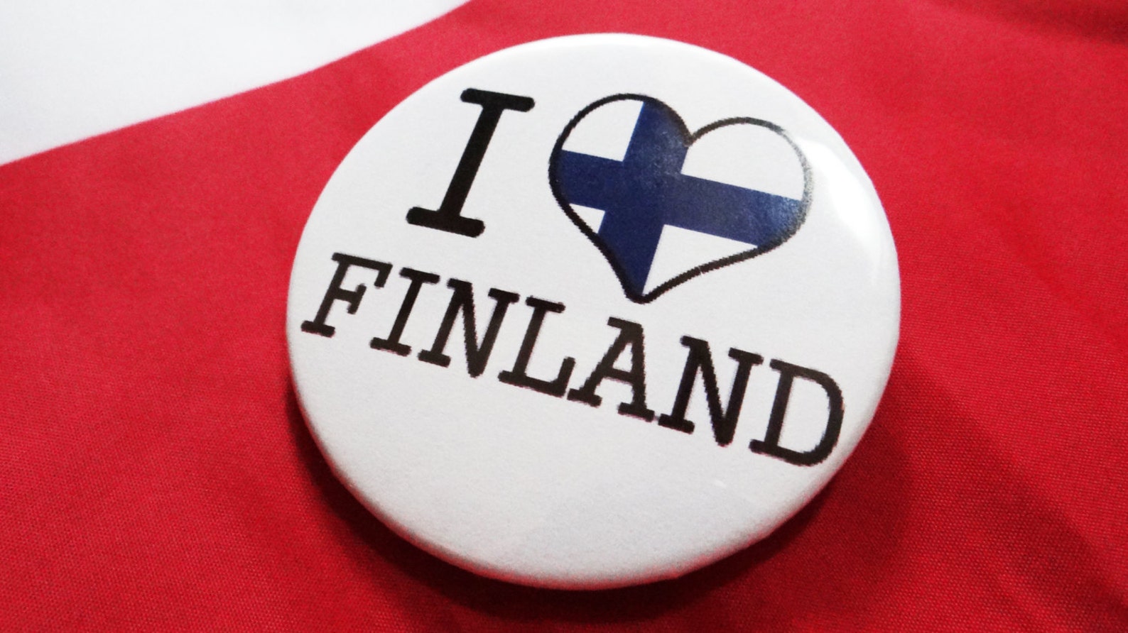 I Heart Finland Pin I Love Finland Pinback Button Etsy