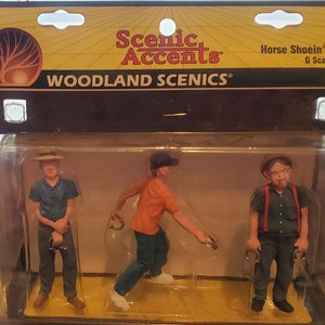 Horse Shoe Figures miniatures Woodland Scenics Horse Shoein T4