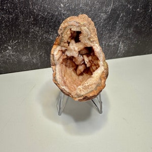 Middle Earth, Mini Deep Pink Amethyst Geode from Argentina, AAA Grade