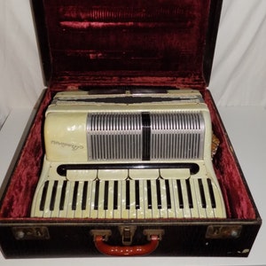 Stradivari accordion hotsell