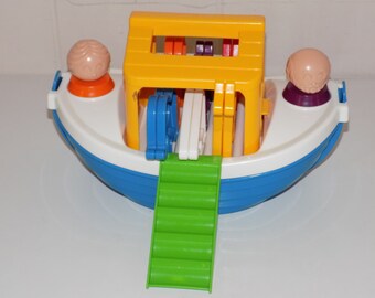 tupperware boat toy