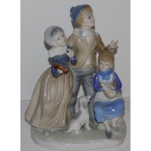 Lladro Style Porcelain Figure Musician Kids With Dog