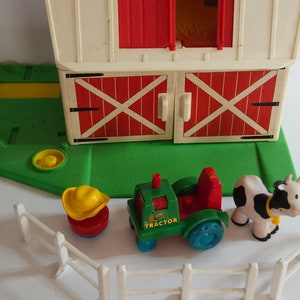 Vintage Little People Barn Fisher Price