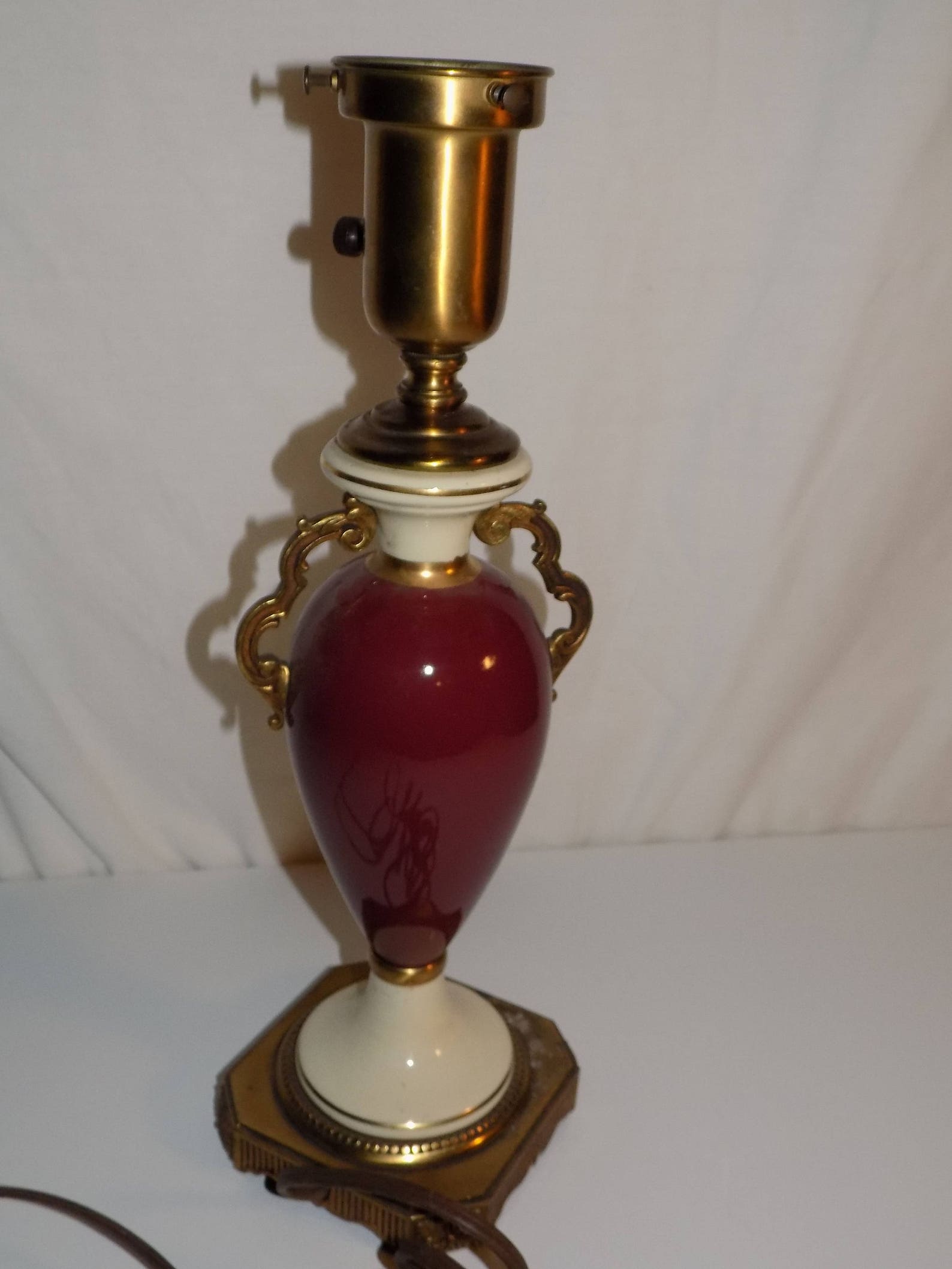 Artistic Lamp Mfg Co. NYC Gilded Victorian Picture Table Lamp Etsy