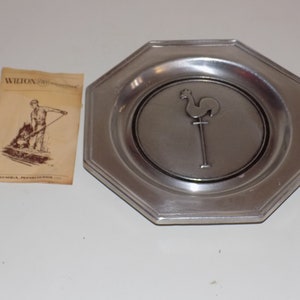 Vintage Wilton RWP Armetale Pewter Plate Rooster Weathervane