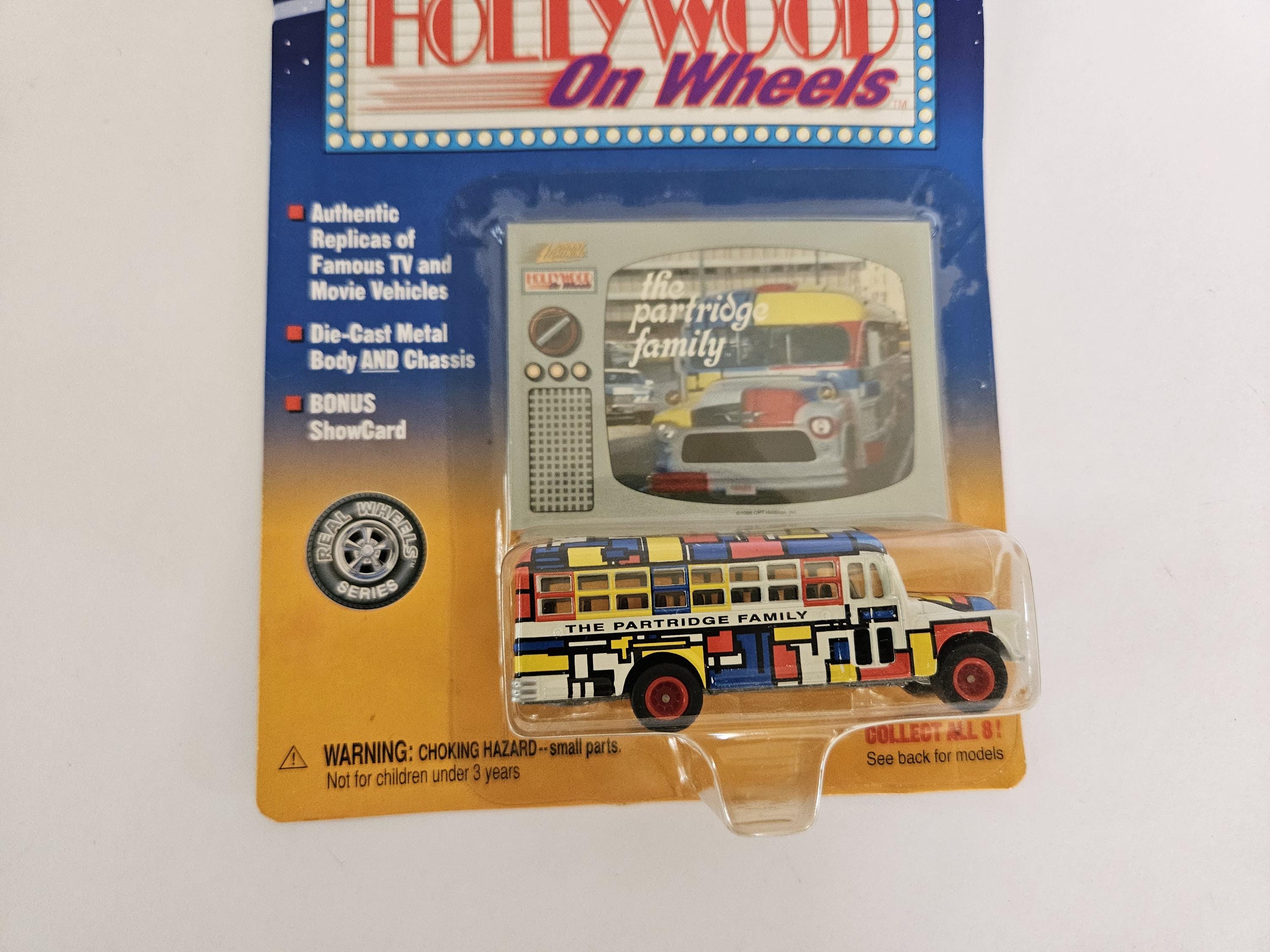 Johnny Lightning Hollywood on Wheels Partridge Family Bus Die Cast