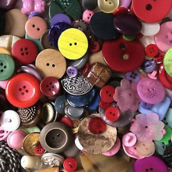 100 Mixed Vintage BUTTONS-Sewing-Knitting-Crochet-Scrapbook-Quilt Supplies-Yarn Craft Notions-Random Bulk Rainbow BUTT0NS Lot-SUPPLY DeSTASH