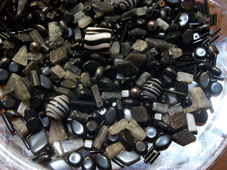Quartz 14 LB Black Grey Glass /& Stone Bead Soup Moonstone Hematite Jewelry Making Craft Supplies 115g Bulk Beads by the Pound