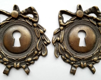 2 x Antique Style French Brass Escutcheon, Hardware Ornate Fancy Keyhole Cover,Door,Lock, Louis XIV French Country, approx 2 1/2" dia. #E12