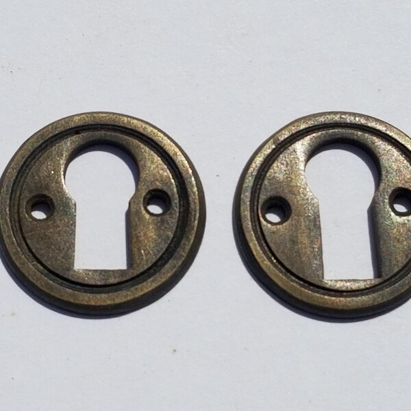 2 x small 3/4" round solid brass vintage,antique escutcheons,key-hole covers #M6