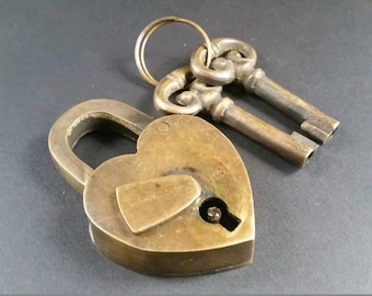 Heart Shaped Love Lock, Commitment Lock, Paris Bridge Lock, Valentine Lock with 2 Ornate Skeleton Keys Solid Quality Brass Small lock #L8