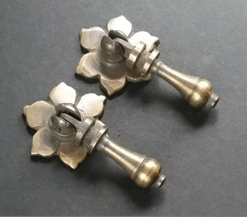 2 Antique Solid Brass Tear Drop Pendant Handles Pulls Knobs w. Etsy