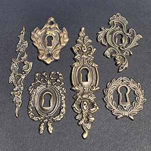 6種類のヴィンテージアンティークスタイルの装飾用エシュッチョン、ロック、南京錠、鍵穴カバー、装飾的なソリッドブラス製、高さ約1-3/4インチ～4-3/4インチ、#E18