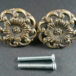 2 x Antique Vintage Style French Provincial Brass Floral Knobs Pulls Handles 1-1/2" dia. #K24