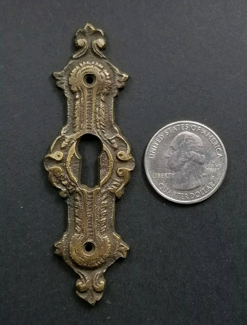 2 x Antique ,Brass, Keyhole cover,French Escutcheons, Hardware,Doors and locks, Ornate Keyhole,skeleton keys, 3 1/4 E20 画像 4