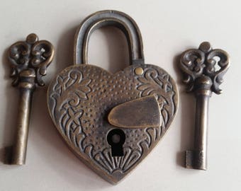 Heart Shaped Love Lock, Commitment Lock, Paris Bridge Lock, Valentine Lock with 2 Ornate Skeleton Keys Solid Quality Brass #L7