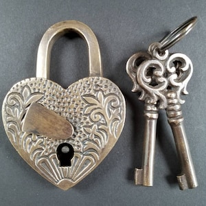 Heart Shaped Love Lock, Commitment Lock, Paris Bridge Lock, Valentine Lock with 2 Ornate Skeleton Keys Solid Quality Brass 3-3/4" tall #L7
